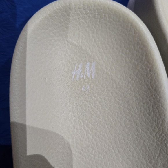 H&M Cream Shoes - Picture 4 of 5